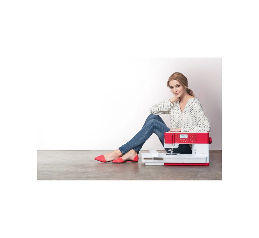 Refurbished Pfaff Creative 1.5 - IDT dubbeltransport - borduurveld 240x150 - 150 steken - USB