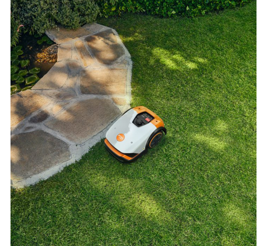 Stihl iMOW 3 robotmaaier 500 m2 - 20 cm maaibreedte - 20-60 mm - hellingen tot 40% - appbediening