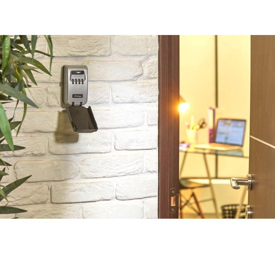 Master Lock 5425EURD Sleutelkluis met Verlichte Toetsen