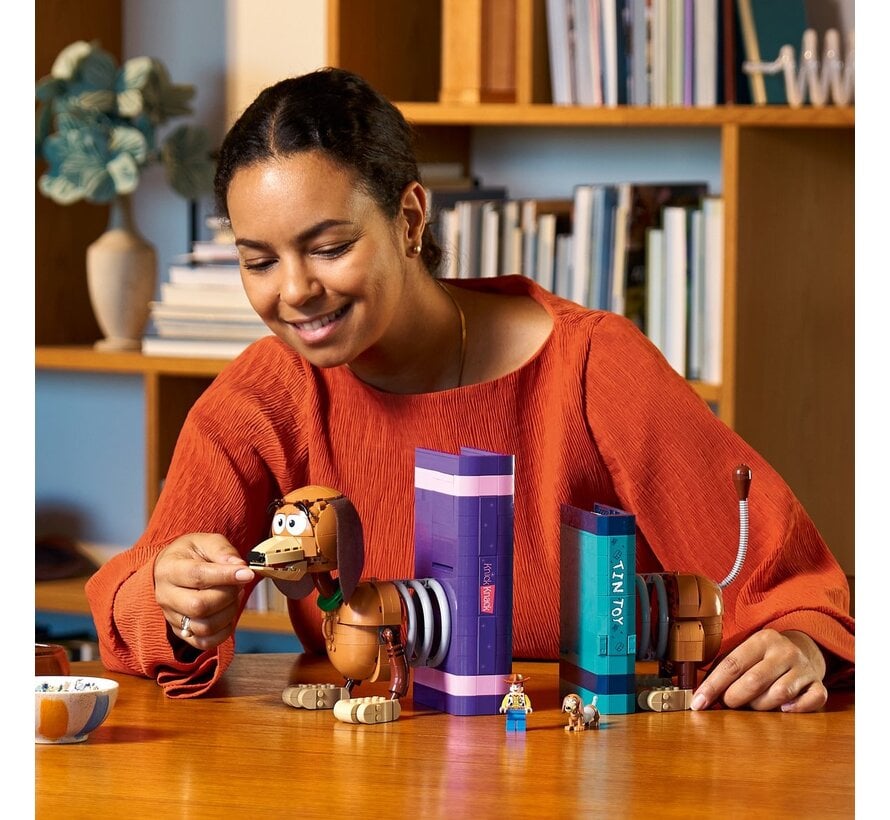 LEGO Toy Story Slinky Hond Boekensteunen 43301 – 1311-delig