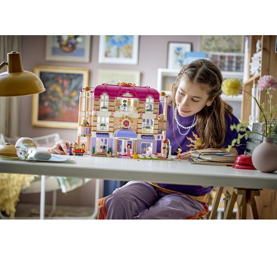 LEGO Friends Heartlake City Grand Hotel 42704 – 1406-delig