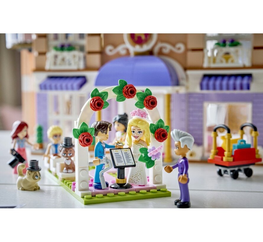 LEGO Friends Heartlake City Grand Hotel 42704 – 1406-delig