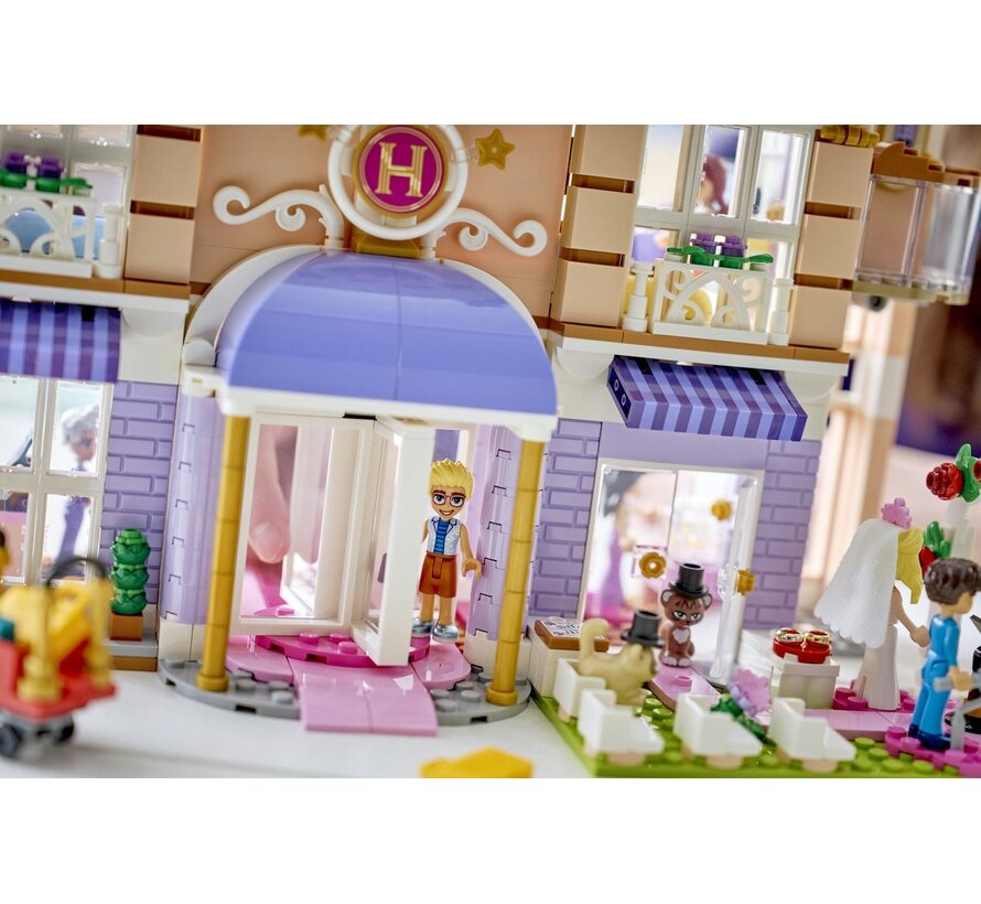 LEGO Friends Heartlake City Grand Hotel 42704 – 1406-delig