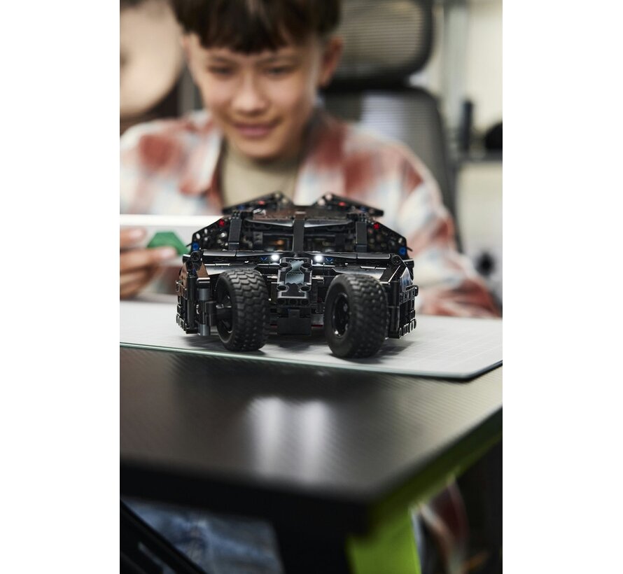 LEGO Technic Batmobile Tumbler 42239 – RC Batman Auto