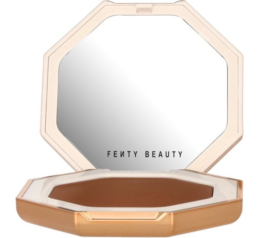 Fenty Beauty Cheeks Out Freestyle Cream Bronzer 04 Hunnie Glaze 6,23 g