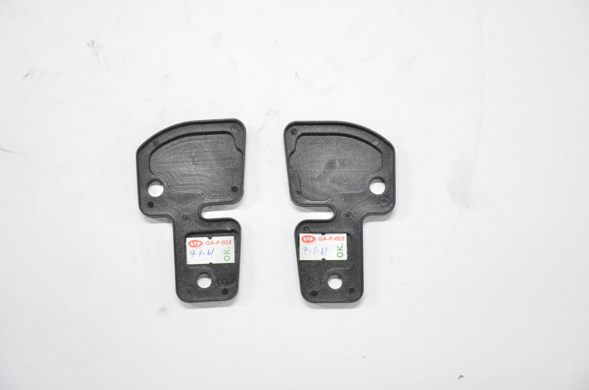 Support Lock Side RH/LH