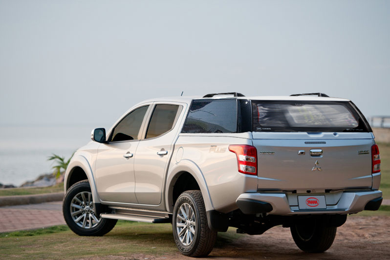 Mitsubishi  Mitsubishi Triton 2015 V4 Doublecab Glass Fix Window