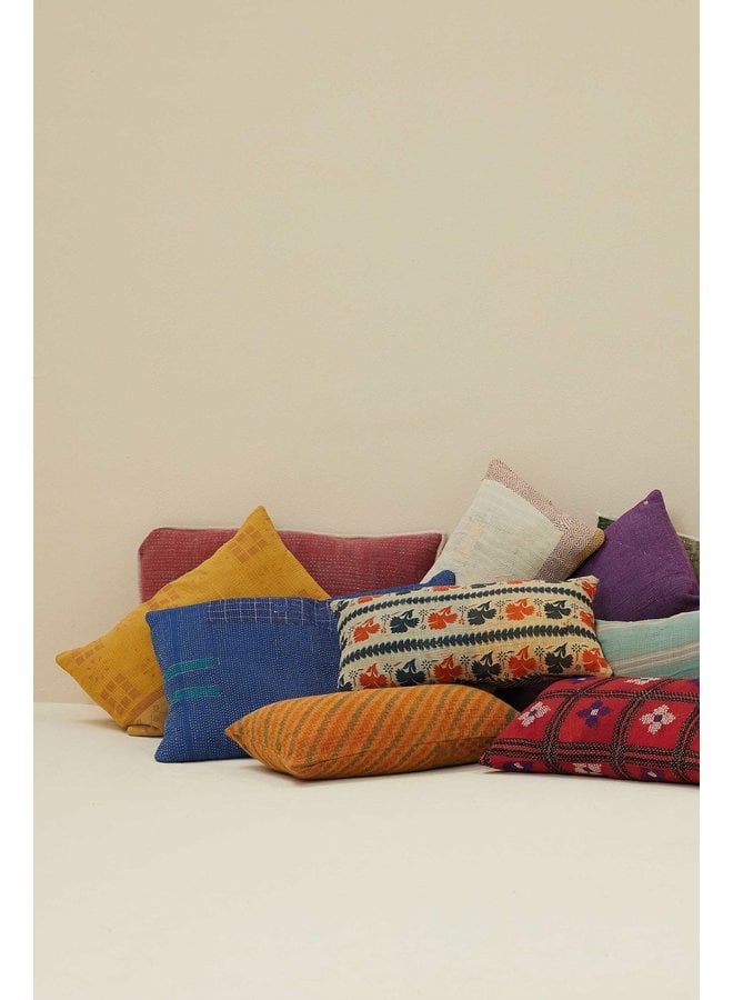 Kussenhoes Antic cushion cover 30x50cm geel
