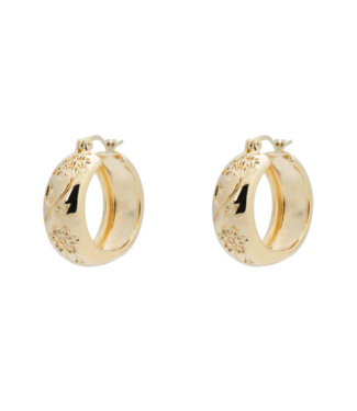 Anna+Nina Oorbellen flower garland stamped hoop earrings brass goldplated