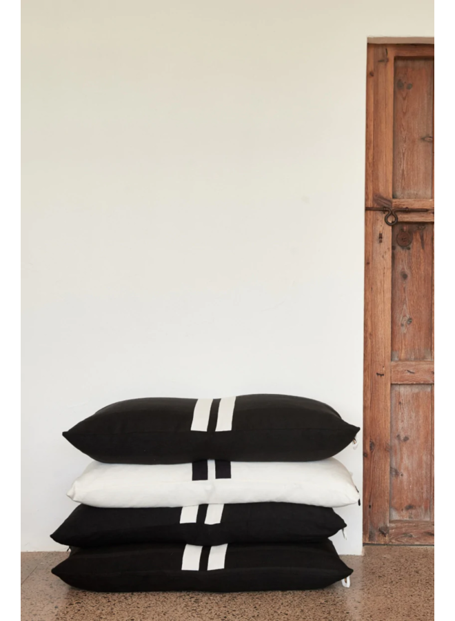 Kussenhoes the pillow cover long black NOOS