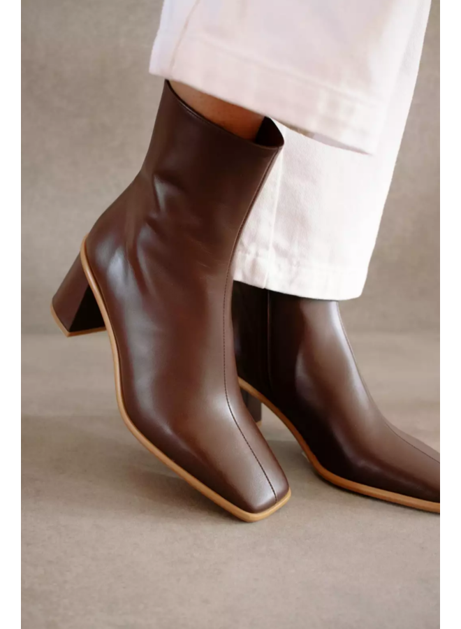 Boots west cape coffee brown