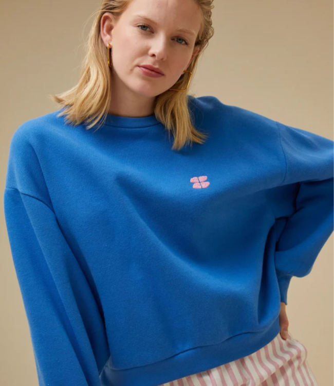 BY-BAR Trui bibi short logo sweater queens blue