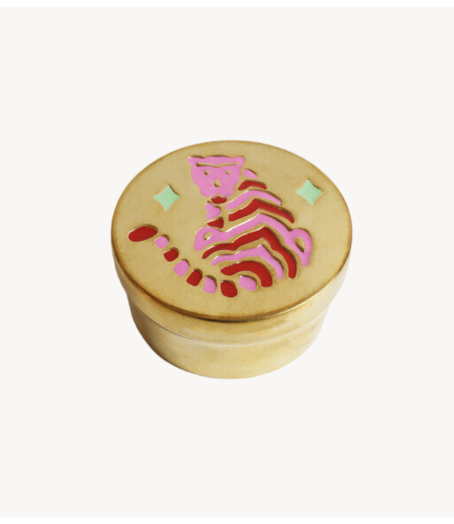 All the Luck in the World Doosje Brass Box Tiger