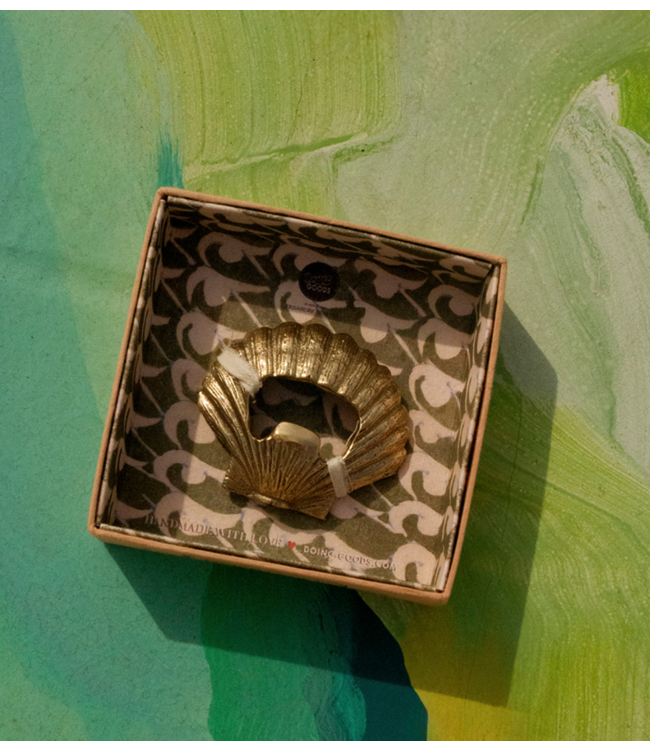 Doing Goods Fles opener Scarlett Shell Bottle Opener