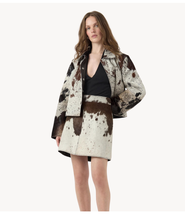 Y.A.S Rok YASCAROLINE hw cow leather skirt chocolate brown/aop cow print