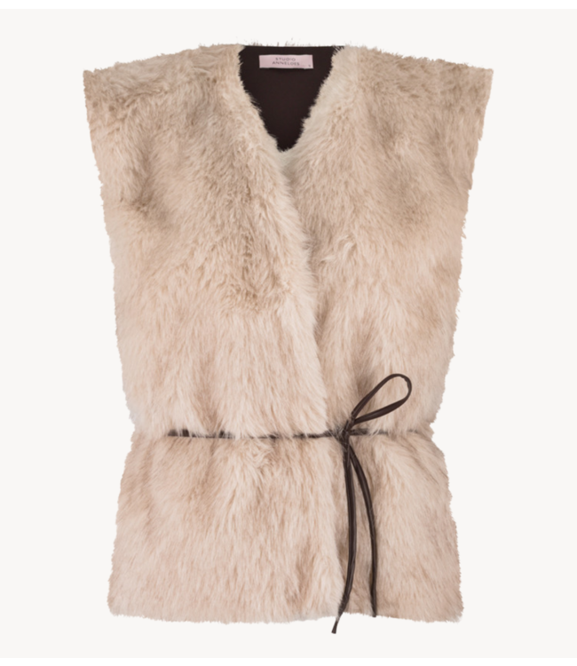 Studio Anneloes Gilet Ivana fur waistcoat ecru