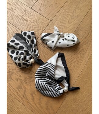 GUUS Sjaaltje parelsluiting div prints