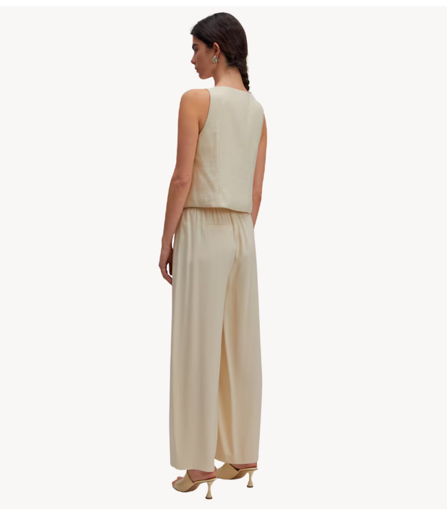 EDITED Top Simone Top Almond Milk