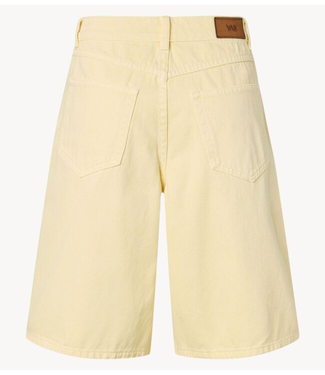 YAS Broek YASSUN HW BERMUDA DENIM SHORTS S. - FEST Anise Flower