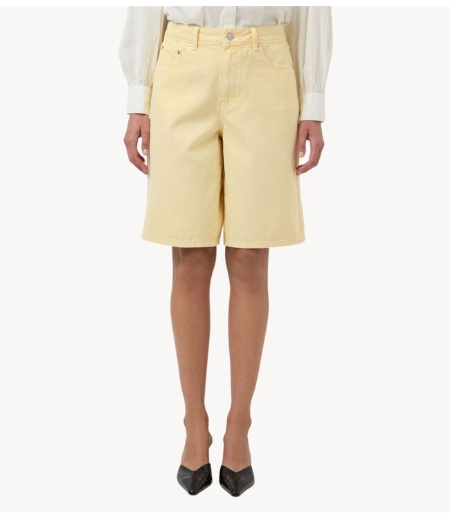 YAS Broek YASSUN HW BERMUDA DENIM SHORTS S. - FEST Anise Flower