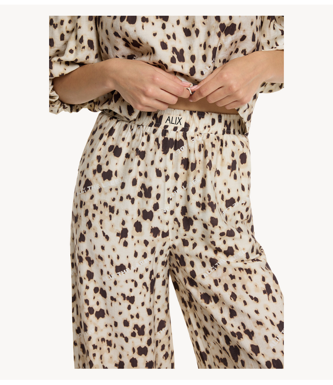 Alix The Label Broek ladies woven animal wide leg pants ANIMAL