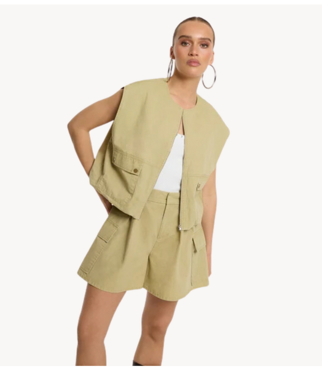 Refined Department Broek ladies woven cargo shorts UMA sand