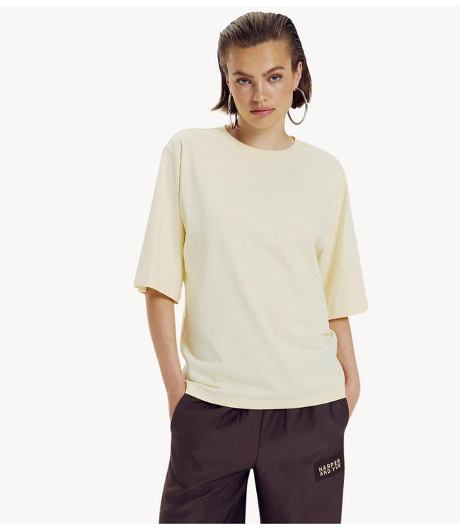 HARPER & YVE T-shirt CHILL BUT GLAM-SS ALMOND OIL