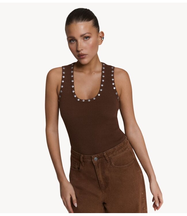 Refined Department Top ladies knitted tanktop with studs BENTE choc brown