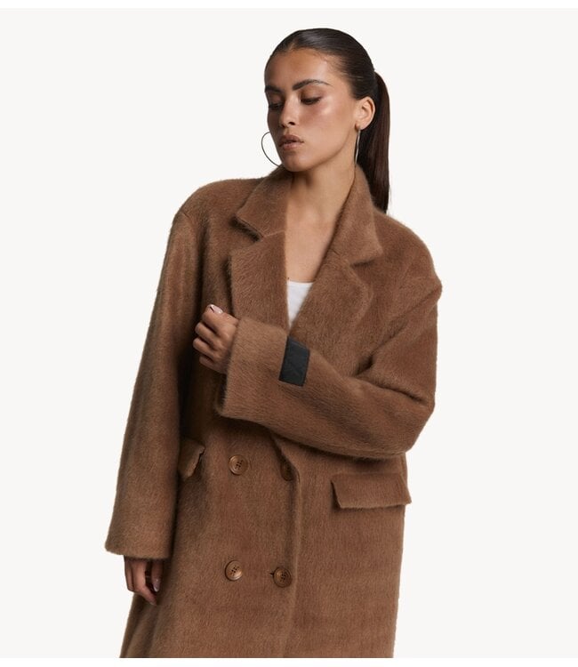 Alix The Label Jas ladies woven long hairy coat camel