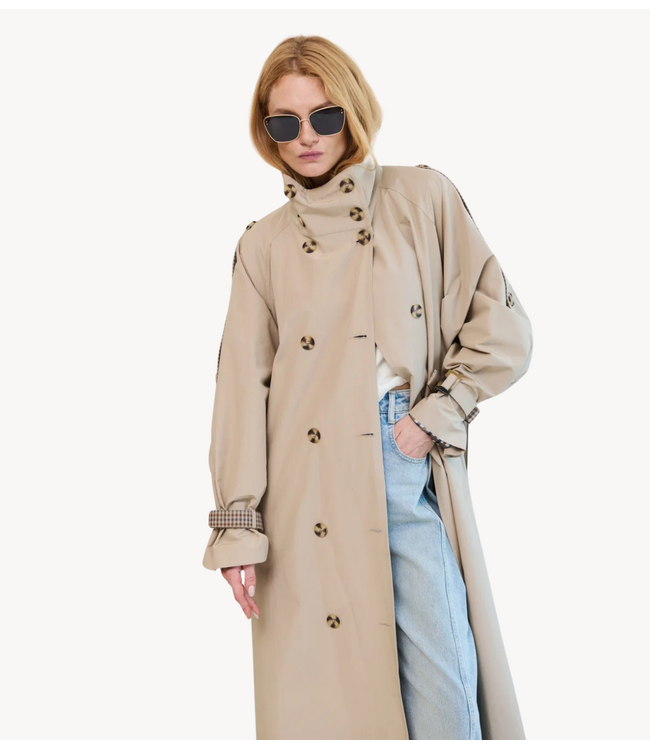 OU. Jas Trench Avenue du Main Beige
