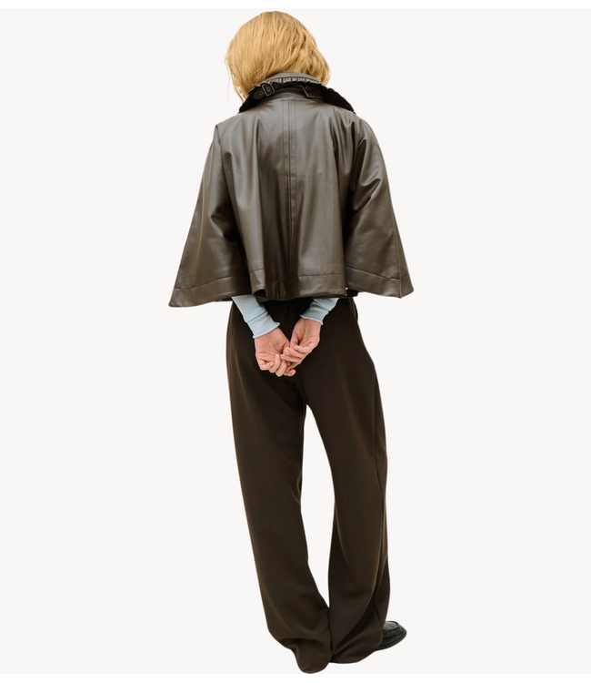 OU. Jas Cape Orsay Chocolate
