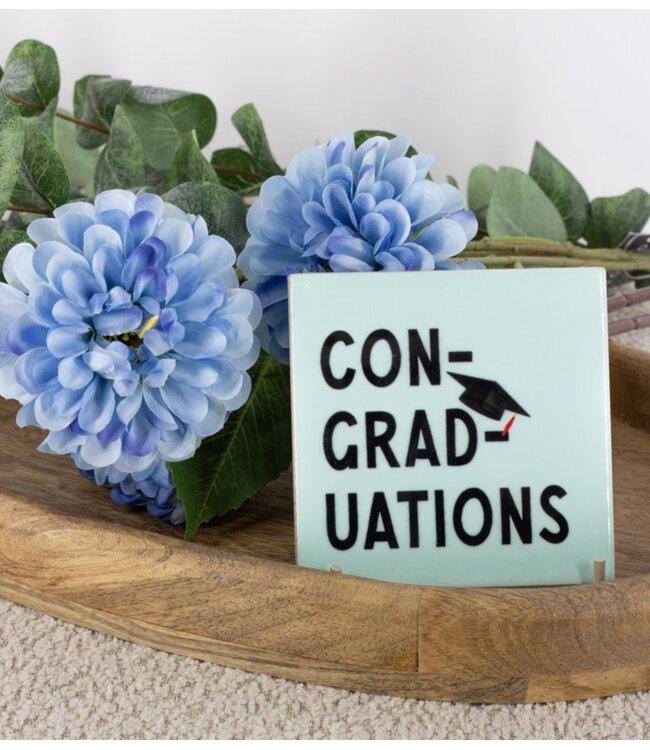 Tegeltje con-grad-uations