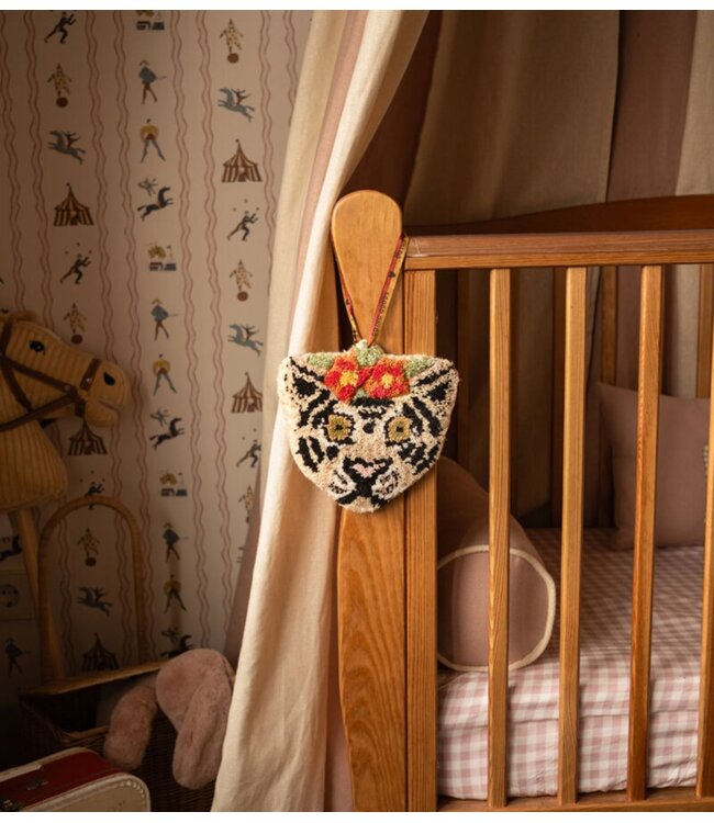 Doing Goods Hanger Floral White Tiger Gift Hanger
