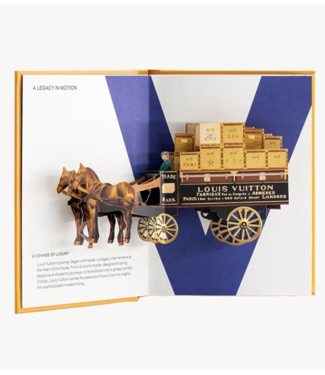 New Mags Boek Fashion Unfolded - Pop-Up Louis Vuitton