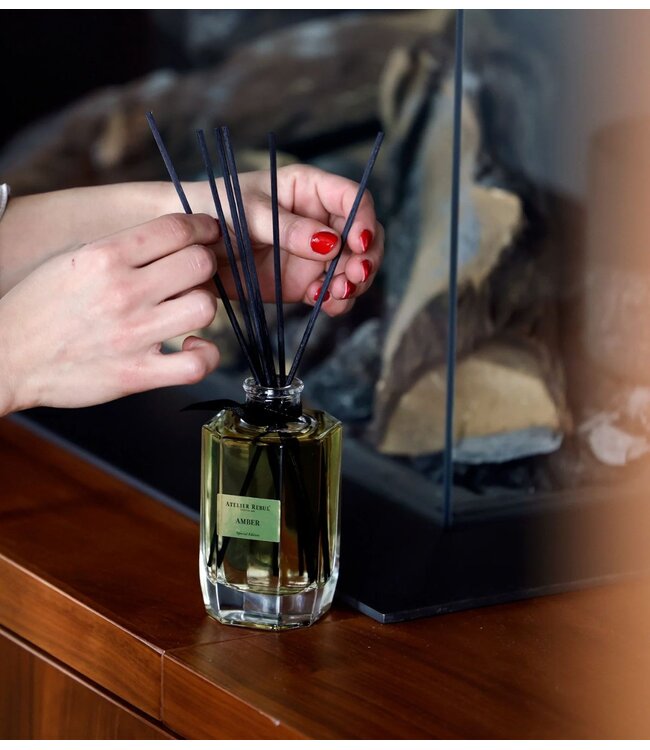Atelier Rebul Geurstokjes AMBER REED DIFFUSER - LIMITED EDITION - 200ML