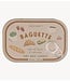Paddywax Kaarsen Bistro 4.5oz/127g French Baguette Printed Tin Candle ‐ Rosemary Thyme
