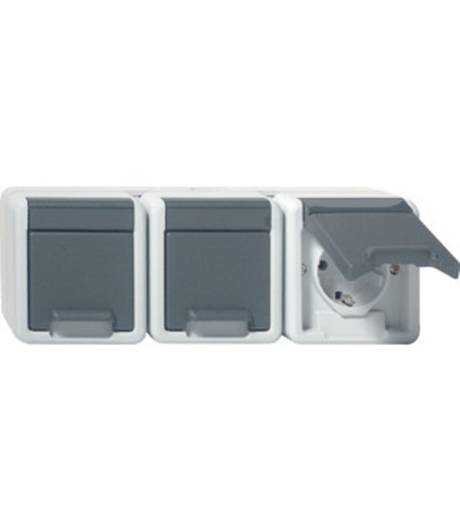 Wall outlet 3x horizontal with cover IP44
