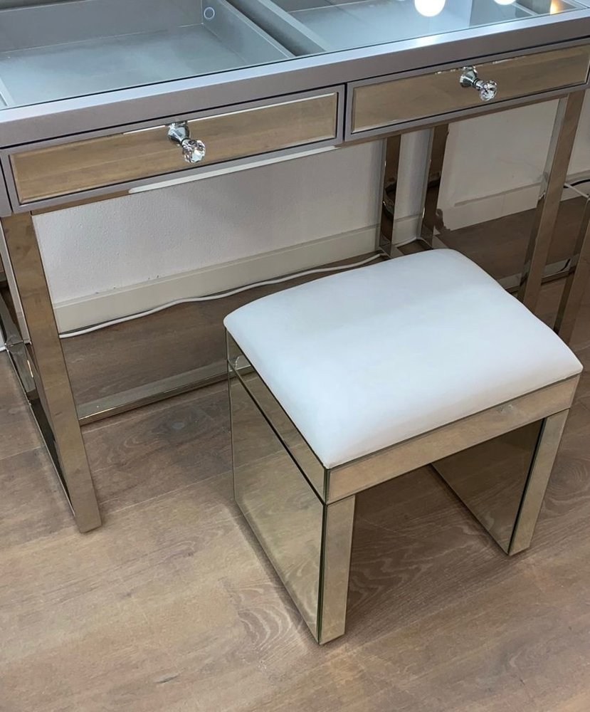 Kruk - velvet - wit - glas Kruk - velvet - wit - glas