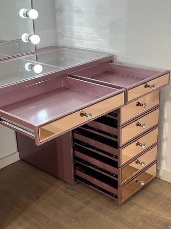 BRIGHT BEAUTY VANITY STATION CLASSIC ROSE GOLD