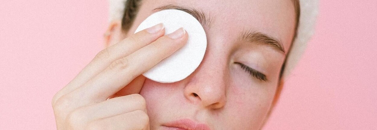 De beste manier om make-up te verwijderen