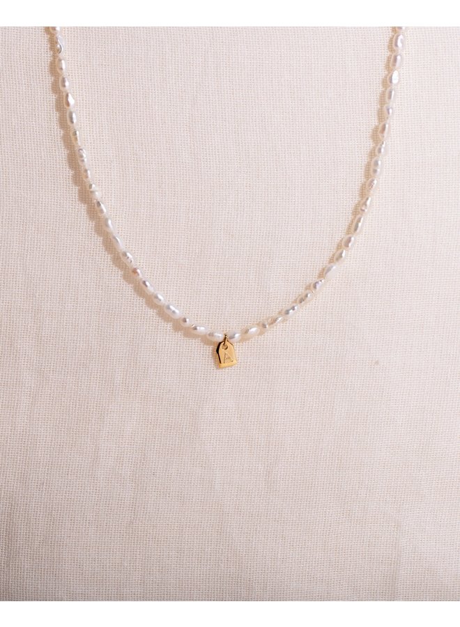 Pearl & Tag Necklace Petite Gold Plated