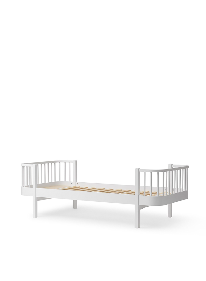 Oliver Furniture - Original bed white