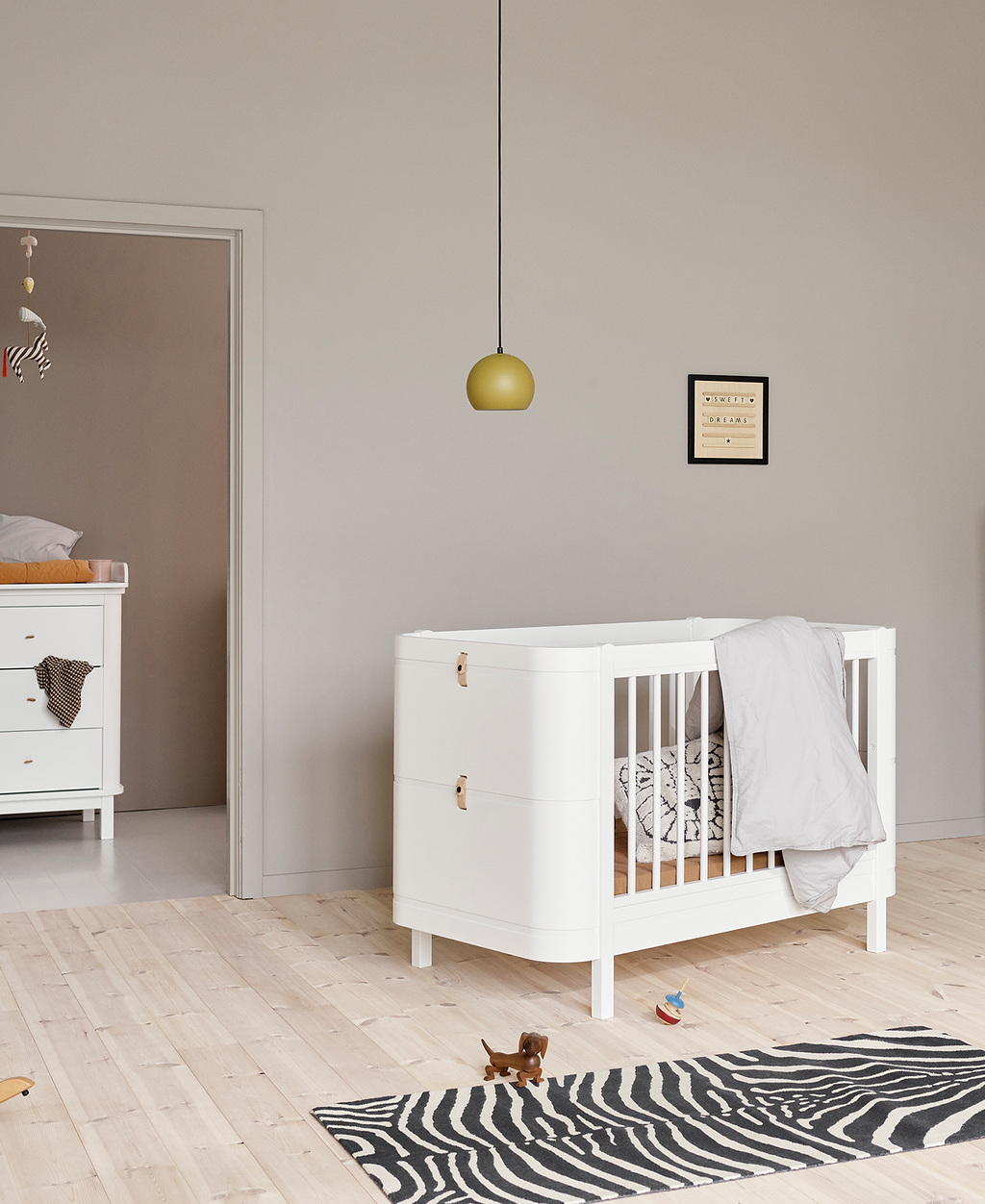 Oliver Furniture - Mini+ cot bed excl. junior kit white