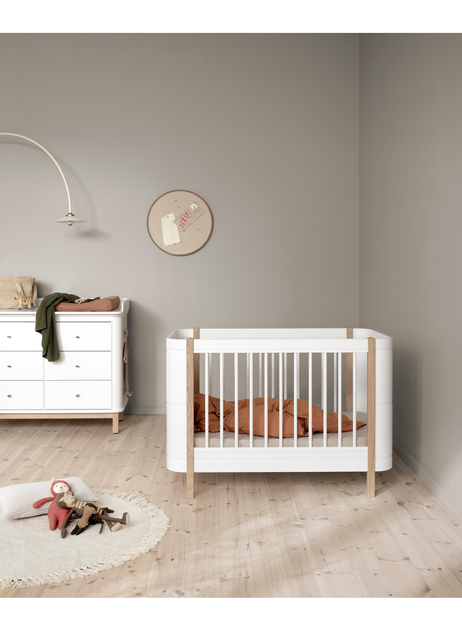 Oliver Furniture - Mini+ cot bed excl. junior kit white/oak