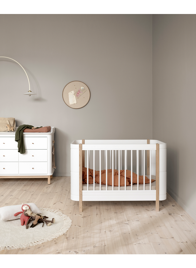 Oliver Furniture - Mini+ cot bed incl. junior kit white/oak