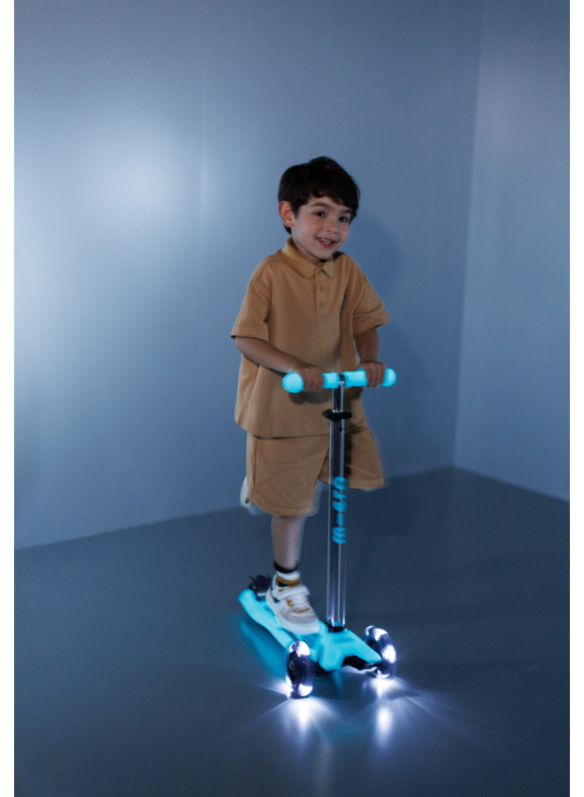 Micro step - Maxi micro deluxe glow LED plus – Crystal blauw