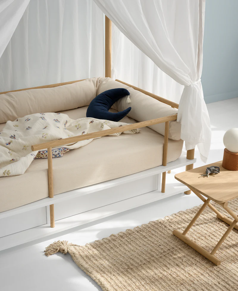 Oliver Furniture - Camp bed guard, oak