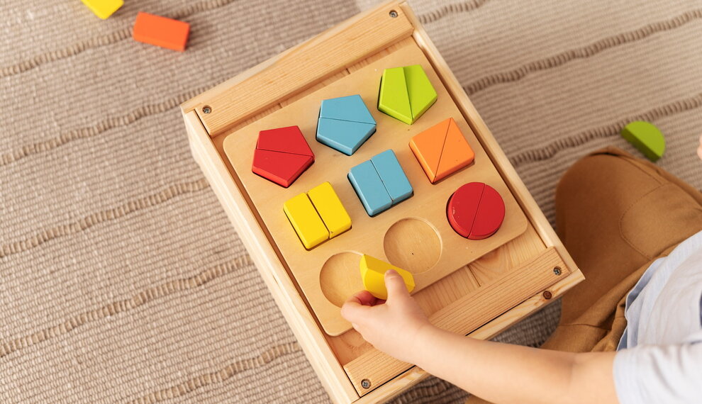 Houten speelgoed schoonmaken