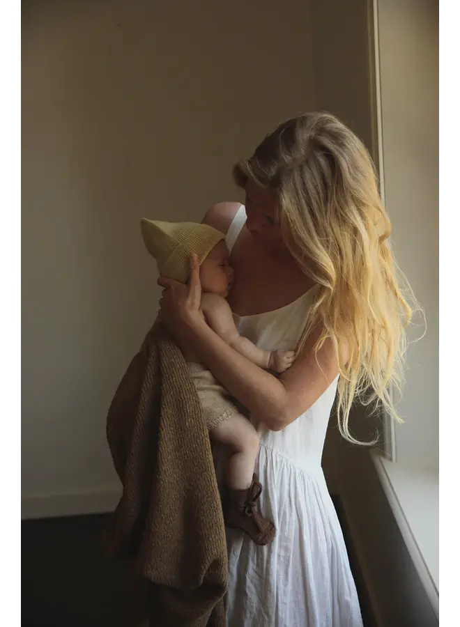 Hvid - Beanie fonzie newborn –  Light yellow