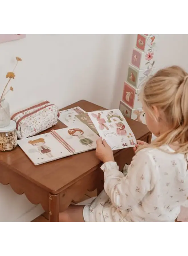 Little Dutch - Aankleed- en stickerboek - Fairy garden